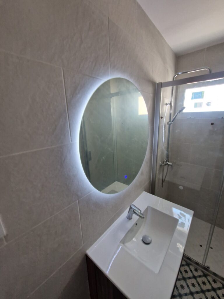 Reformas baños Arguelles